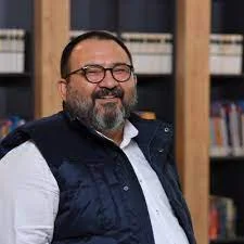 Kayhan Karlı