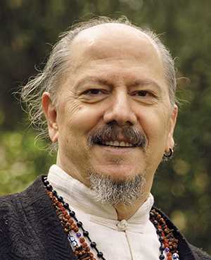 Nazmi Gür